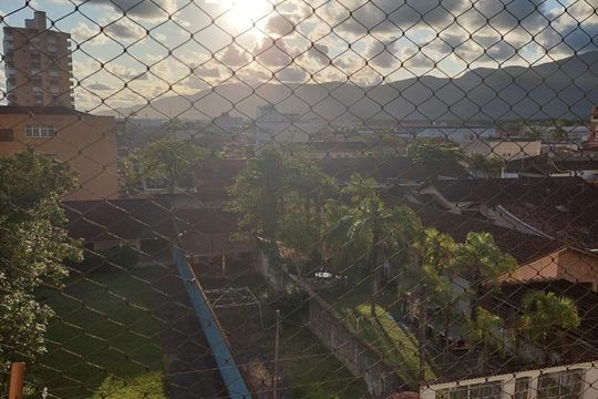 Vista de apartamento para alugar com 2 quartos, 96m² em Vila Caiçara, Praia Grande
