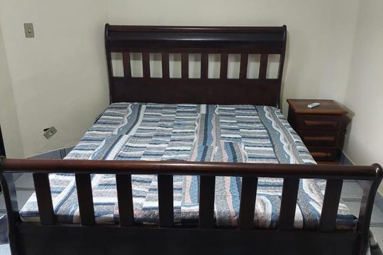Quarto de apartamento para alugar com 2 quartos, 96m² em Vila Caiçara, Praia Grande