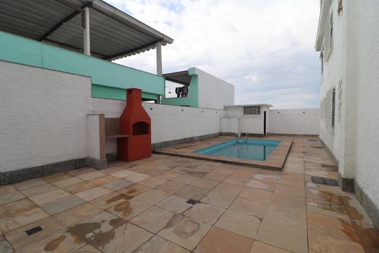 Área externa de casa à venda com 4 quartos, 600m² em Pitangueiras, Rio de Janeiro