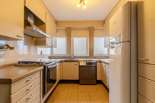 Cozinha de apartamento para alugar com 3 quartos, 240m² em Floresta, Porto Alegre
