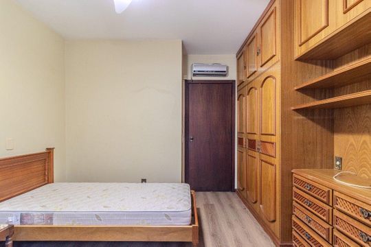 Quarto 2 de apartamento para alugar com 3 quartos, 240m² em Floresta, Porto Alegre
