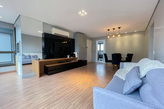 Sala de apartamento para alugar com 3 quartos, 120m² em Auxiliadora, Porto Alegre