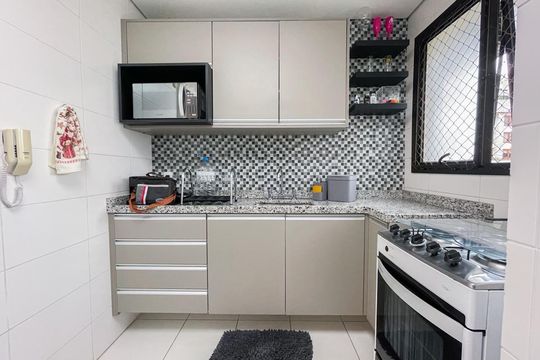 Cozinha de apartamento para alugar com 3 quartos, 120m² em Auxiliadora, Porto Alegre