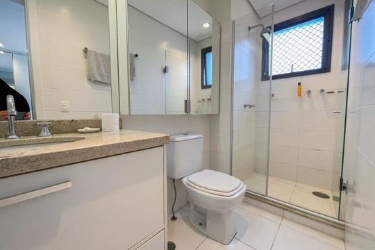 Banheiro 1 de apartamento para alugar com 3 quartos, 120m² em Auxiliadora, Porto Alegre