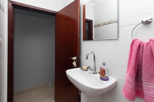 Lavabo de casa à venda com 3 quartos, 273m² em Jardim Daysy, São Paulo