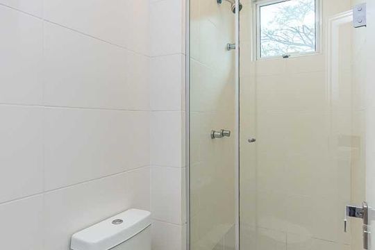 Banheiro de kitnet/studio para alugar com 1 quarto, 32m² em Centro, Sapucaia do Sul