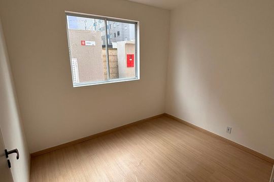 Quarto de apartamento para alugar com 2 quartos, 47m² em Jardim Sao Luiz, Embu das Artes