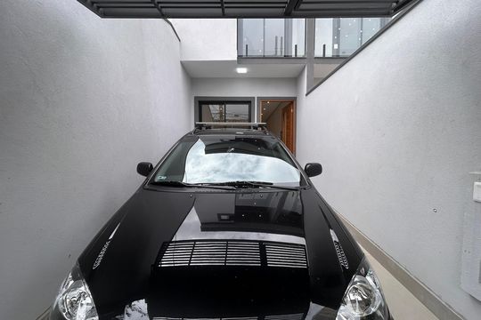 Garagem  de casa à venda com 3 quartos, 100m² em Vila Campo Grande, São Paulo