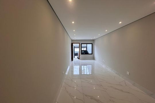 Sala  de casa à venda com 3 quartos, 100m² em Vila Campo Grande, São Paulo