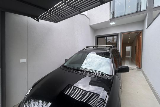 Garagem  de casa à venda com 3 quartos, 100m² em Vila Campo Grande, São Paulo