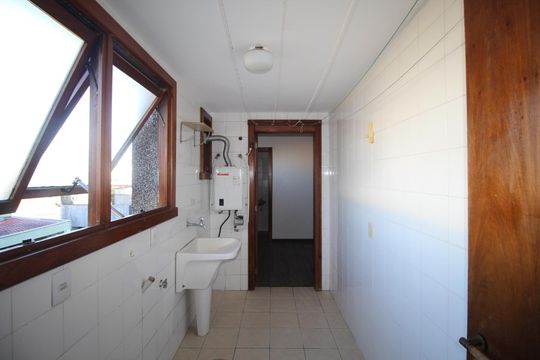 Área de Serviço de apartamento para alugar com 3 quartos, 120m² em Petrópolis, Porto Alegre