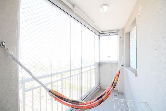 Varanda da sala de apartamento para alugar com 2 quartos, 50m² em Jardim Monte Alegre, Taboão da Serra