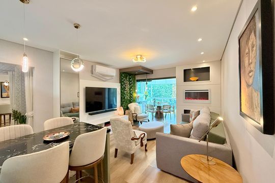 Sala  de apartamento à venda com 2 quartos, 87m² em Santo Amaro, São Paulo