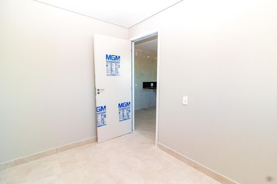 Quarto 1 de apartamento para alugar com 2 quartos, 34m² em Veleiros, São Paulo