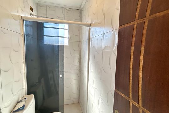 Banheiro  de apartamento à venda com 2 quartos, 51m² em Taboão, Guarulhos