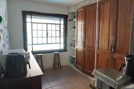 Cozinha de casa de condomínio à venda com 3 quartos, 500m² em Morada dos Pássaros, Barueri
