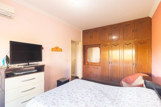 Quarto 1 de apartamento para alugar com 2 quartos, 117m² em Menino Deus, Porto Alegre
