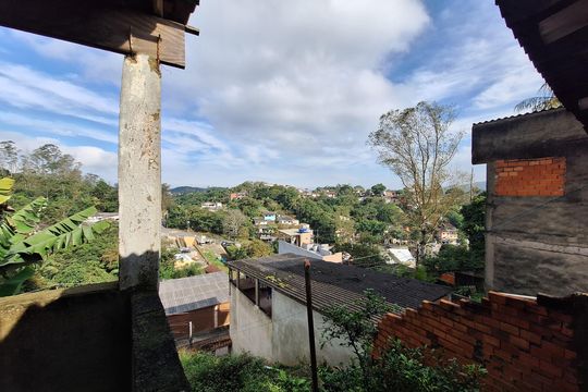 Sacada de casa à venda com 1 quarto, 122m² em Recreio da Borda do Campo, Santo André