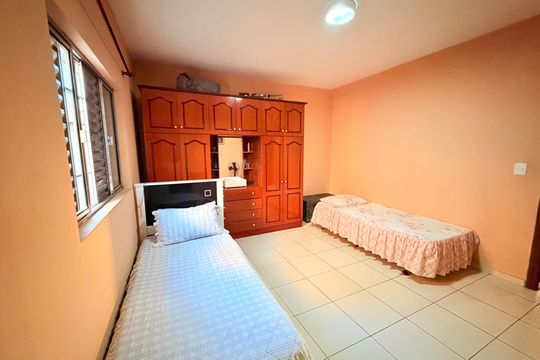 Casa à venda com 3 quartos, 260m² em Jardim Vaz de Lima, São Paulo