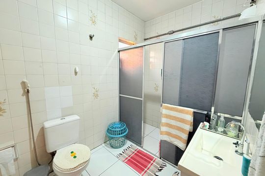 Casa à venda com 3 quartos, 260m² em Jardim Vaz de Lima, São Paulo