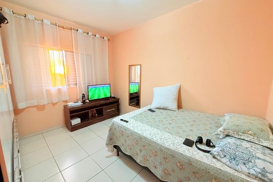 Casa à venda com 3 quartos, 260m² em Jardim Vaz de Lima, São Paulo