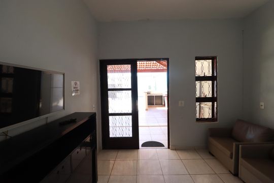 Sala de casa para alugar com 2 quartos, 200m² em Jardim Orestes Lopes de Camargo, Ribeirão Preto