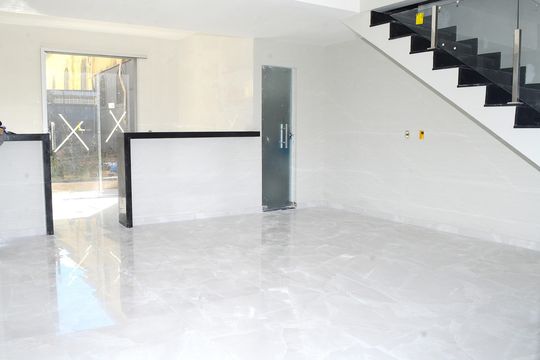 Sala de casa à venda com 2 quartos, 88m² em Jardim Vitoria, Belo Horizonte