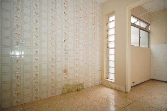 Cozinha de apartamento para alugar com 2 quartos, 67m² em Agronomia, Porto Alegre