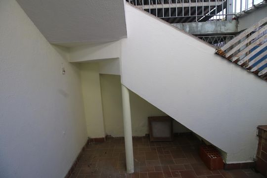 Quintal de casa à venda com 1 quarto, 75m² em Olaria, Rio de Janeiro