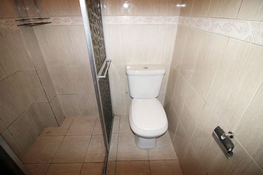 Banheiro de casa à venda com 1 quarto, 75m² em Olaria, Rio de Janeiro