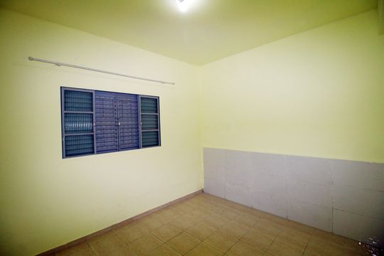Quarto de casa à venda com 1 quarto, 75m² em Olaria, Rio de Janeiro