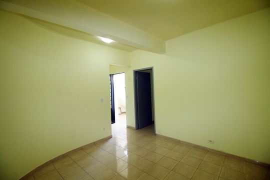 Sala de casa à venda com 1 quarto, 75m² em Olaria, Rio de Janeiro