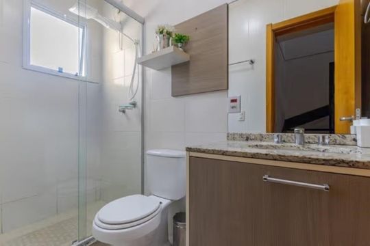 Banheiro 2 de casa de condomínio para alugar com 3 quartos, 160m² em Estância Velha, Canoas