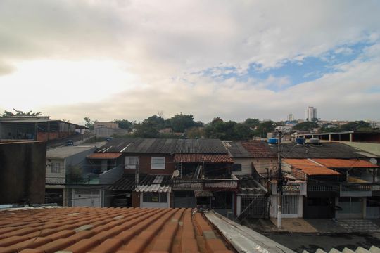 Vista Quarto 1 de casa à venda com 2 quartos, 180m² em Parque Pinheiros, São Paulo