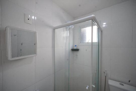 Banheiro da Suíte de apartamento para alugar com 2 quartos, 60m² em Ingleses Centro, Florianópolis
