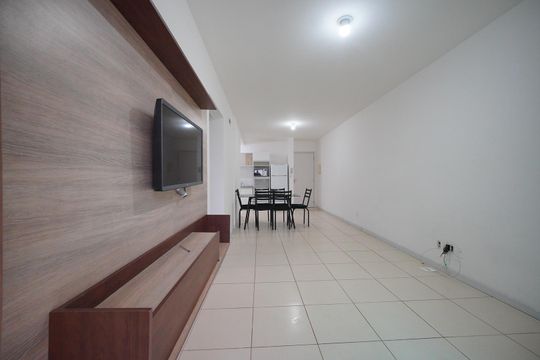 Sala de apartamento para alugar com 2 quartos, 60m² em Ingleses Centro, Florianópolis