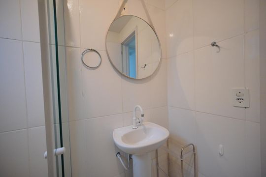 Banheiro de apartamento para alugar com 2 quartos, 60m² em Ingleses Centro, Florianópolis