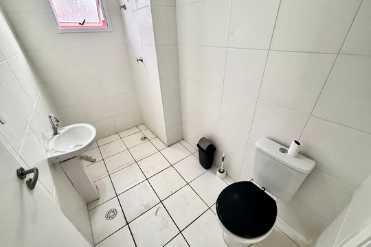 Banheiro  de apartamento para alugar com 2 quartos, 47m² em Jardim Lourdes, Ferraz de Vasconcelos
