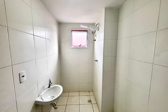 Banheiro  de apartamento para alugar com 2 quartos, 47m² em Jardim Lourdes, Ferraz de Vasconcelos