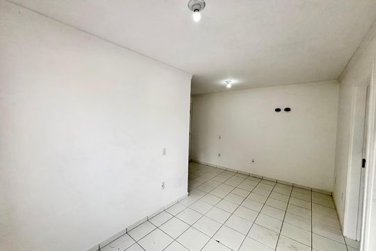 Sala de apartamento para alugar com 2 quartos, 47m² em Jardim Lourdes, Ferraz de Vasconcelos