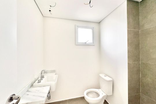 Banheiro da Suíte de apartamento à venda com 3 quartos, 100m² em Parque Sao Domingos, São Paulo
