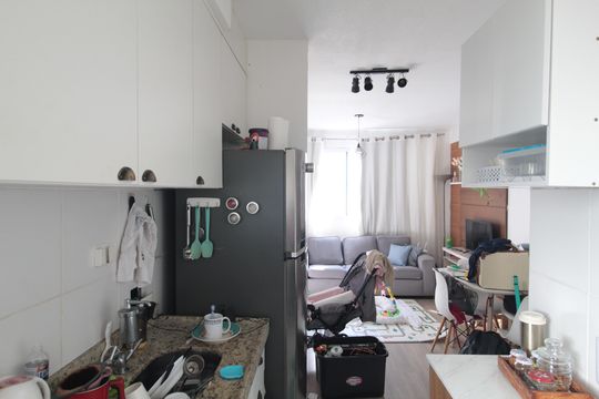 Cozinha e Área de Serviço de apartamento para alugar com 2 quartos, 43m² em Trevo, Belo Horizonte