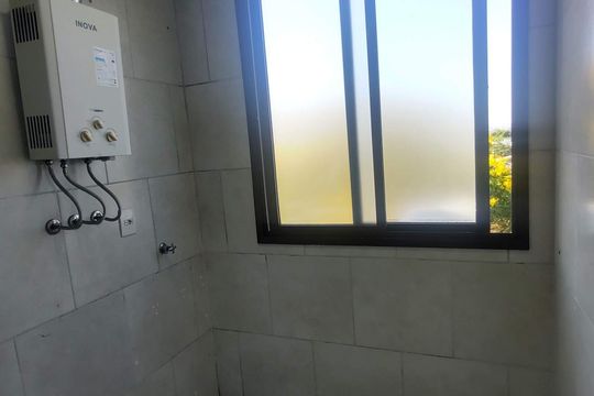 Área de serviço de apartamento à venda com 2 quartos, 68m² em Niterói, Canoas