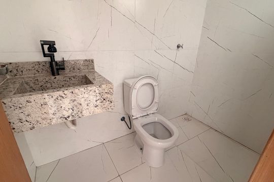 Lavabo de casa à venda com 3 quartos, 180m² em Moinho dos Ventos, Goiânia