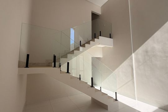 Sala de casa à venda com 3 quartos, 180m² em Moinho dos Ventos, Goiânia