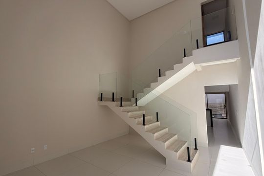 Casa à venda com 3 quartos, 180m² em Moinho dos Ventos, Goiânia