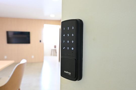Fechadura Eletrônica de apartamento para alugar com 1 quarto, 52m² em Jardim Maria Duarte, São Paulo