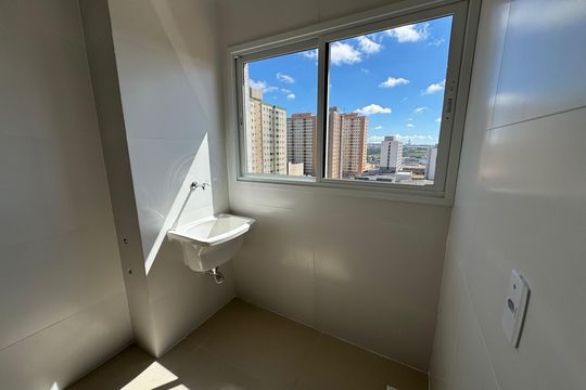 Área de Serviço de apartamento para alugar com 2 quartos, 60m² em Qi 416, Brasília
