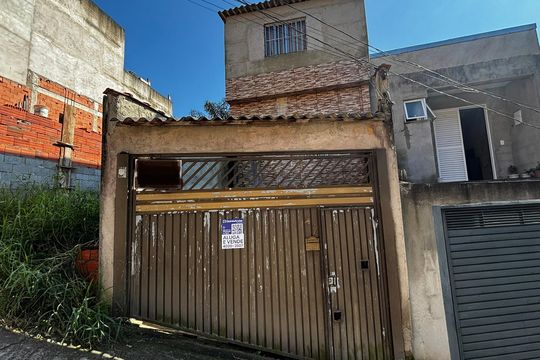 Fachada de casa para alugar com 2 quartos, 80m² em Jardim do Mirante, Santo André