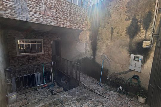 Garagem de casa para alugar com 2 quartos, 80m² em Jardim do Mirante, Santo André